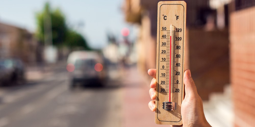 Temperaturi de coșmar în România. Cât ne mai chinuie căldura tropicală, unde lovesc ploile și furtunile