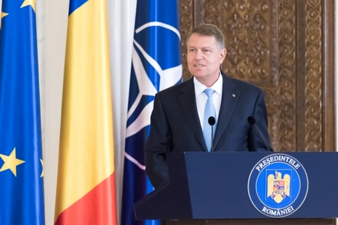 
    Iohannis îl decorează cu Ordinul Naţional "Steaua României" pe militarul ucis în atentatul terorist de la Kabul  