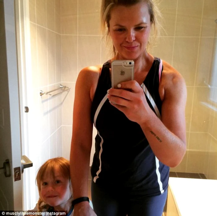 Dash și Ursula, mama lui