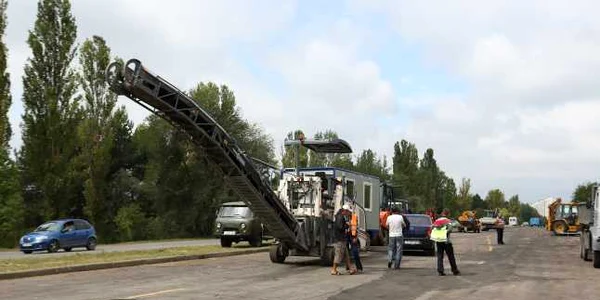 Bulevardul Dacia este de câteva luni în reparaţii