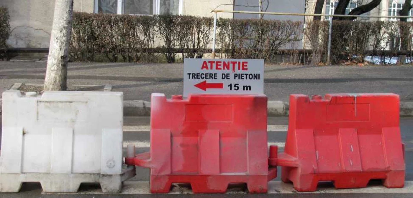 Trecerea de la Poliţie a fost mutată, de fapt, doar 15 metri FOTO Olimpia Man