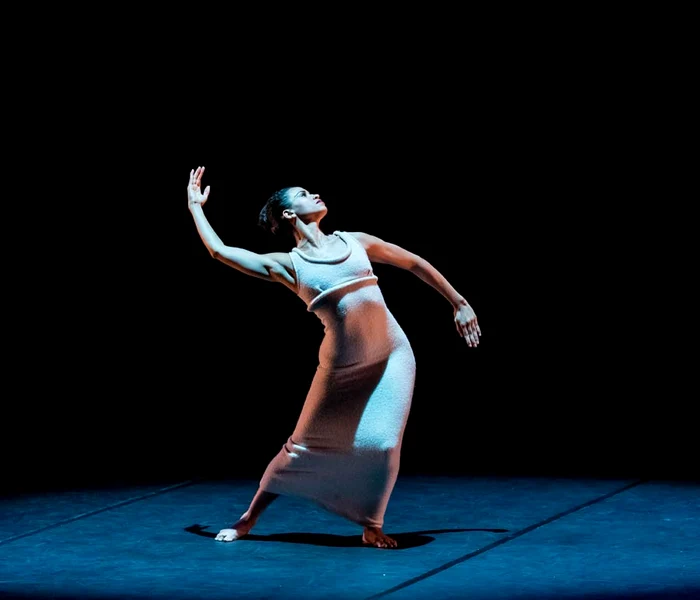(Re)Vizitînd o pe Martha Graham jpeg