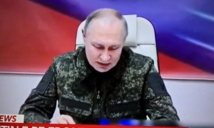 Vladimir putin tinuta militara 5, captura video jpg