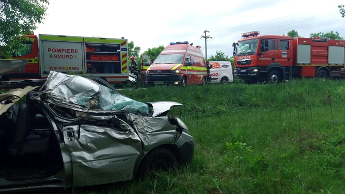 Accidentul a avut loc la intrare în municipiul Târgu Jiu Foto:ISU Gorj