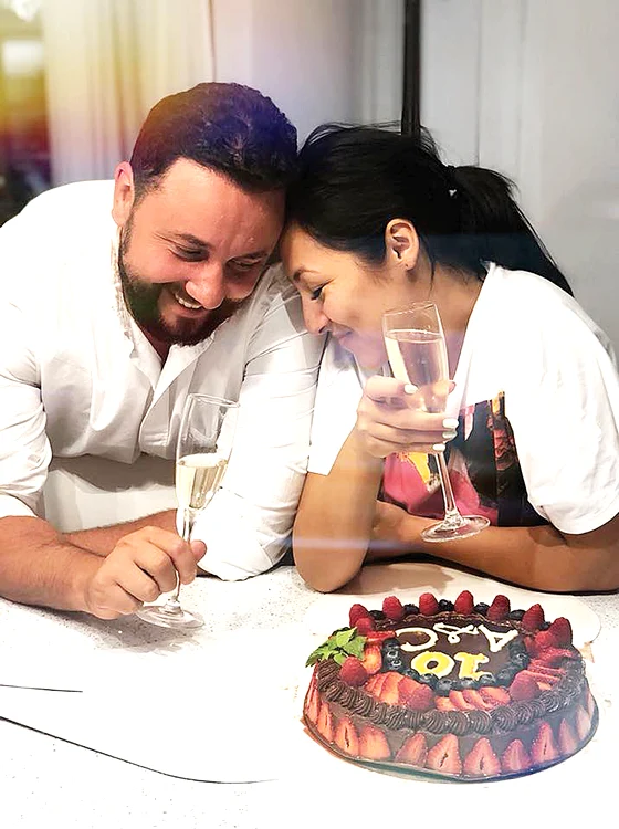 Cătălin Măruţă i-a dăruit Andrei un tort şi o nouă verighetă