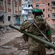 Soldat ucrainean în Bahmut FOTO Profimedia 
