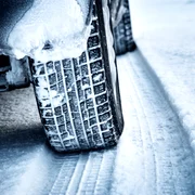 Roata masina cauciuc anvelopa iarna zapada FOTO Shutterstock jpg