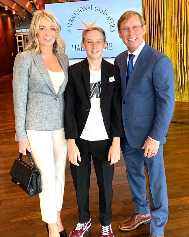 2 nadia comaneci cu sotul si fiul dylan jpg jpeg