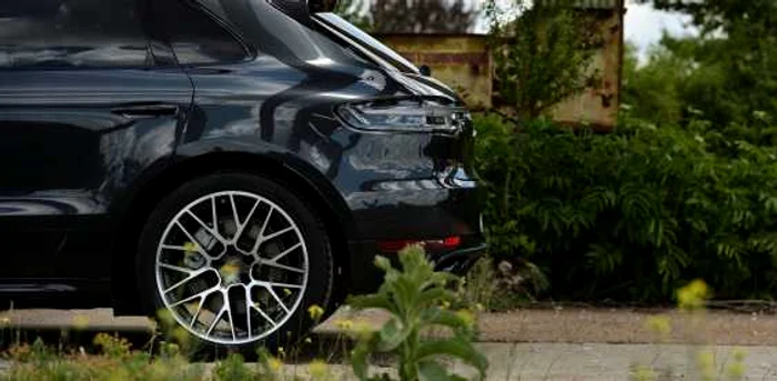 Test Drive Porsche Macan Turbo