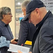 Bolojan la Gaudeamus foto FB Marilen Gabriel Pirtea jpg