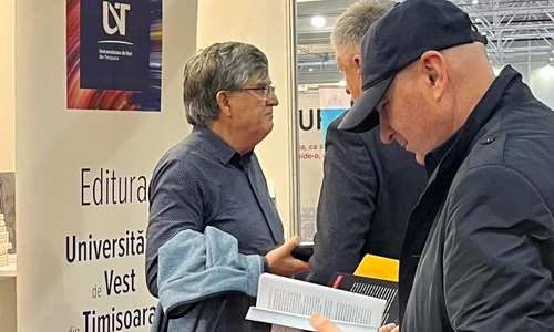 Bolojan la Gaudeamus foto FB Marilen Gabriel Pirtea jpg