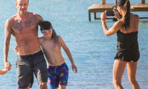 Exclusive    David Beckham & Victoria Beckham Take Their Family To Greece For Vacation ALT ***NO WEB USE W/O PRIOR AGREEMENT   CALL FOR PRICI jpeg