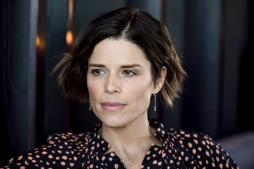 Neve Campbell (2) jpg