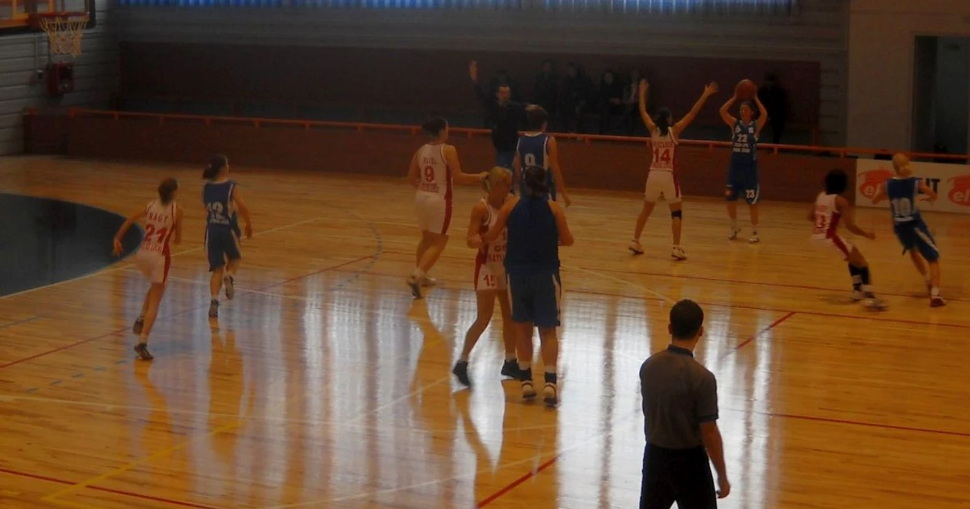 Elevului i s-a făcut rău în sala de sport