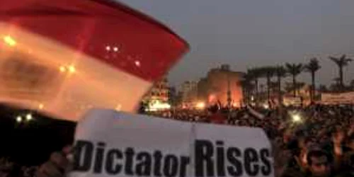 Mii de egipteni au protestat noaptea trecută la Cairo. FOTO