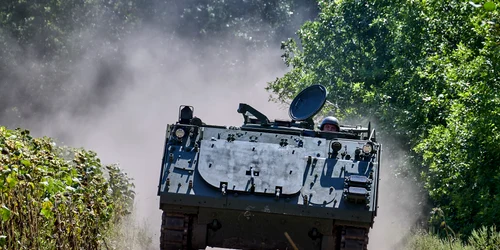 Transportor blindat de trupe Harkov FOTO EPA EFE jpg