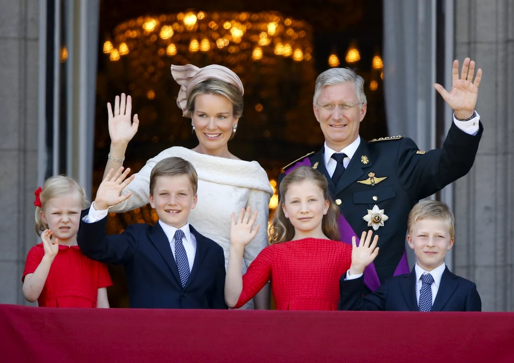 Regele Phillipe, regina Mathilde şi cei patru copii ai lor FOTO Reuters