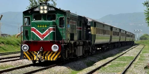 tren pakistan jpg