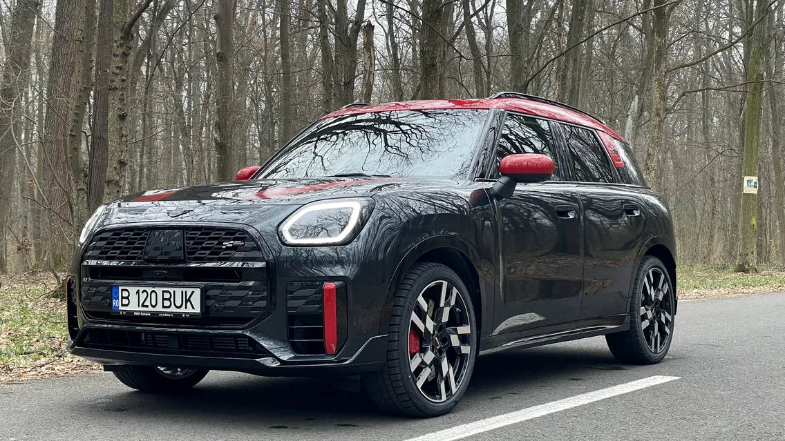 Preţul noului MINI Countryman JCW pornește de la 52.420 de euro cu TVA inclusă. Foto: Adevărul Auto