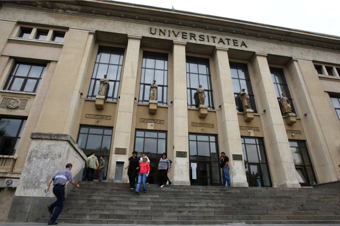Universităţile îşi deschid porţile
