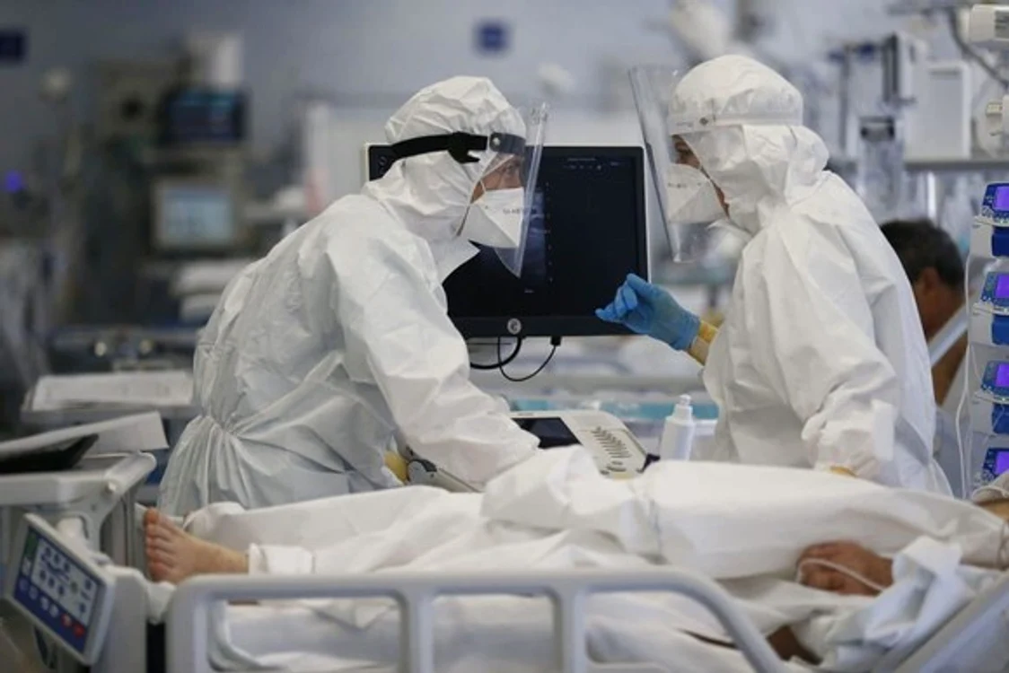 
    Octavian Jurma anticipează că România va ajunge în situația regiunii Lombardia din Italia, din primul val al pandemieifoto: Facebook/Ro Vaccinare  