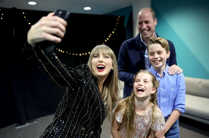 Taylor Swift, selfie cu o parte din membrii familiei regale britanice. Foto: Instagram