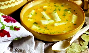 supa ungureasca cu fasii de aluat 580x400 jpeg