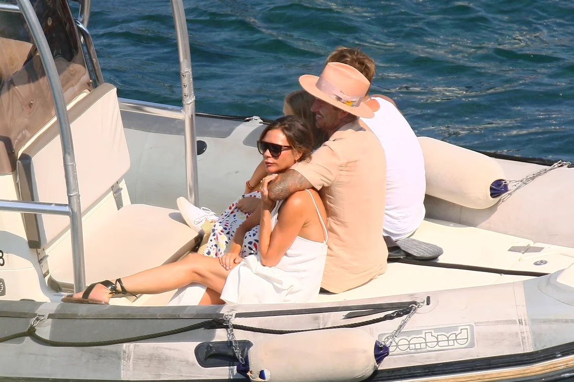 3 david si victoria beckham tandri pe iahtul lui elton john 4 jpg jpeg