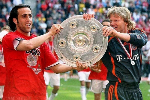 Ali Karimi (stânga) a câștigat Bundesliga cu Bayern Munchen. FOTO: Team Melli