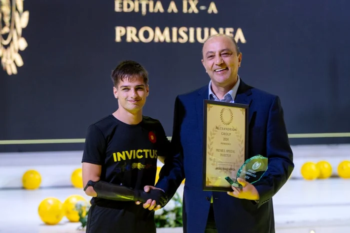 Raul Andrei Mirică, alături de Nawaf Salameh (dreapta)