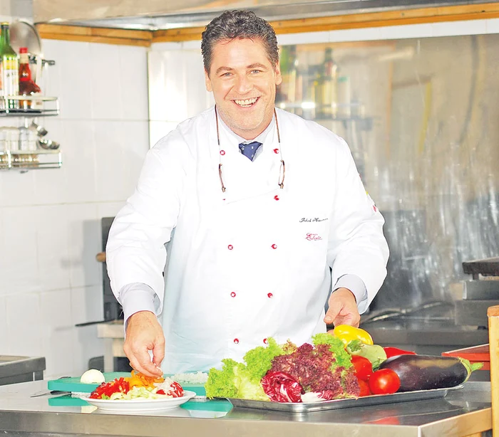 Jakob Hausmann e prezentatorul show-ului gastronomic din cadrul matinalului “România zi de zi” (TVR1) şi patron al restaurantului Mica Elveţie