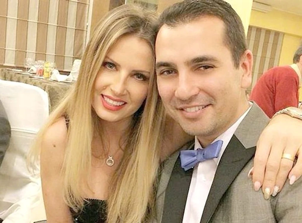 
    Andreea Bănică şi Lucian Mitrea au împlinit 10 ani de căsnicie şi 22 de ani de relaţieFoto: arhivă personală  