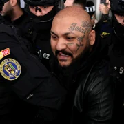 Daniel (Dani) Mocanu si Ionut Nando Mocanu sunt adusi in tara pe aeroportul Otopeni, Ilfov, 20 martie 2026 Inquam Photos Octav Ganea (1) jpeg