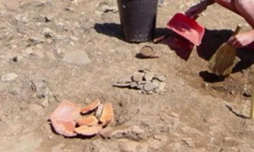 Descoperire pe autostrada Sibiu Orăştie ce ar putea dovedi existenţa scrierii în neoliticul timpuriu jpeg