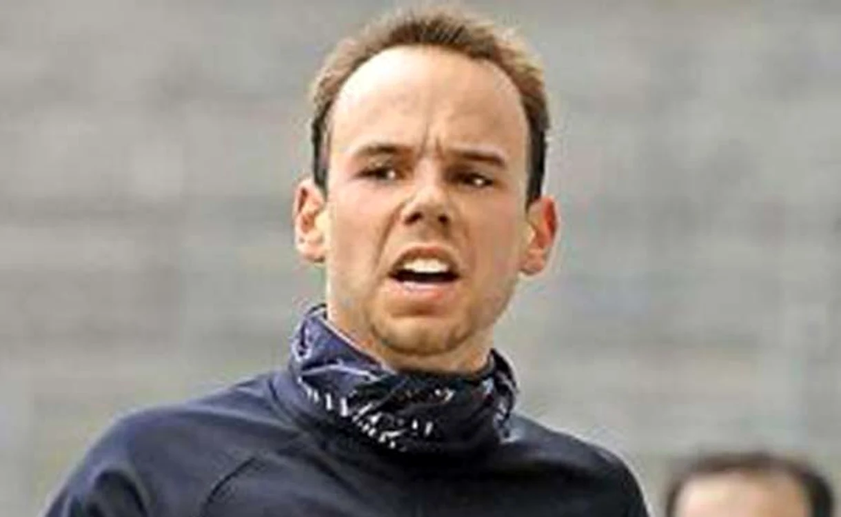 
    Andreas Lubitz a pilotat avionul în minutele dinainte de impact  