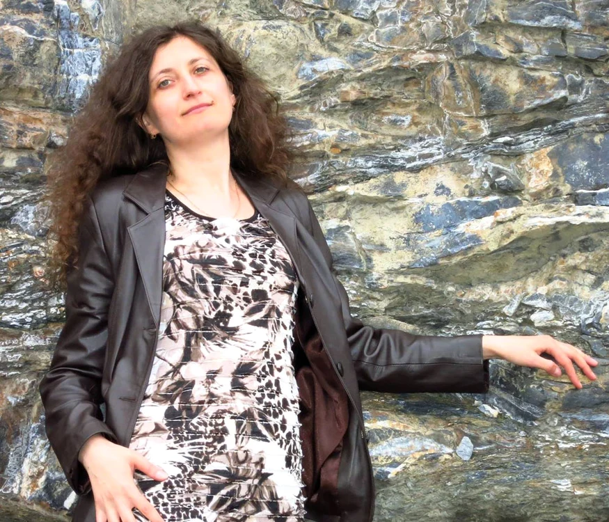 „Nu am scris ca să judec sau ca să iert“ – interviu cu Liliana COROBCA jpeg