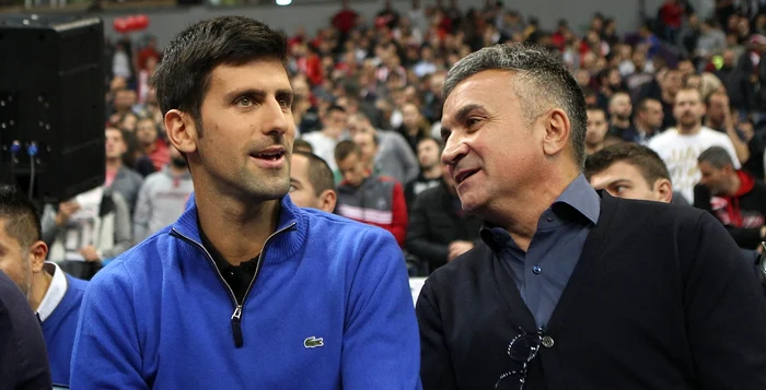 Novak, devenit un tital al tenisului sub influența tatălui său, Srdjan Djokovici. Foto EPA EFE