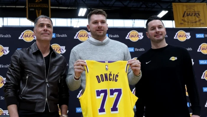 Luka Dončić va purtat numărul 77