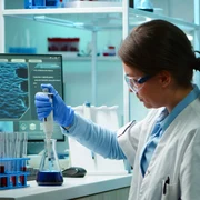 Cercetari medicale  Sursa Magnific com jpg