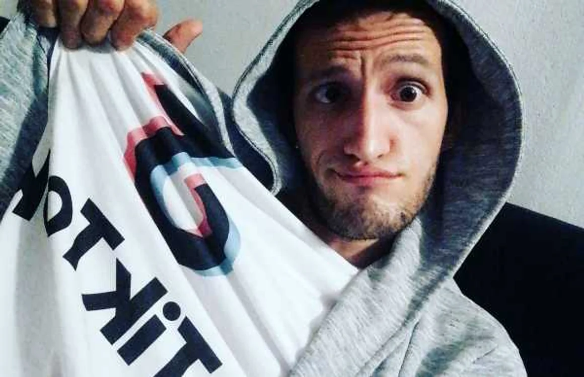Omul cu Tourette