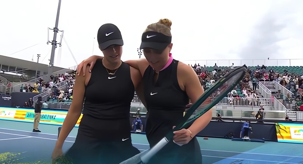 Sabalenka, prima apariție pe teren, la 3 zile după ce fostul iubit s-a sinucis. Gestul emoționant de la finalul meciului