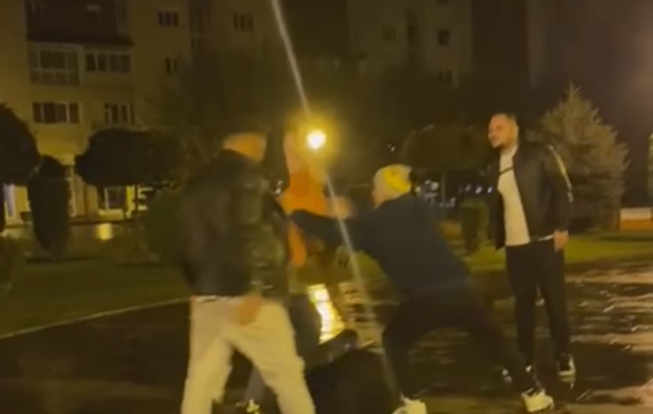 Bătaie ca în Vestul Sălbatic lângă o biserică din centrul municipiului Târgu Jiu