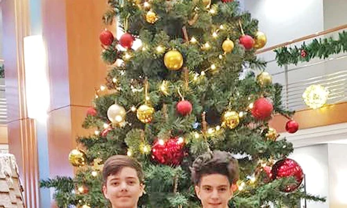 Luca și David   sunt buni de manechini jpeg