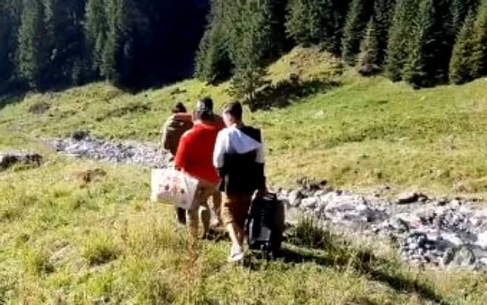 VIDEO Cu trolerul, la înălţime.
