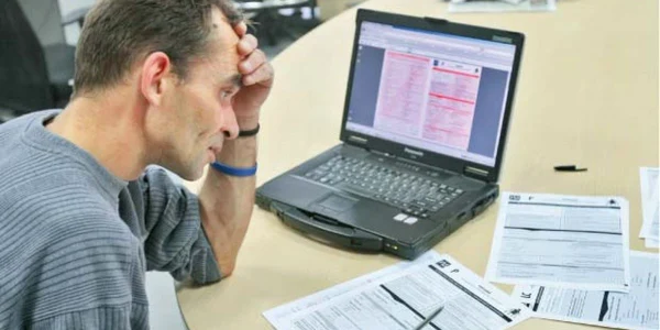 Valentin a completat formularele  de recensământ în 42 de minute,  dar a sărit câteva rubrici confuze 