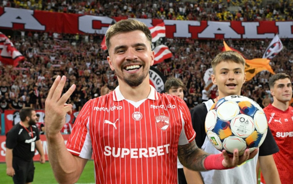 Armstrong's double fires Dinamo to Superliga summit