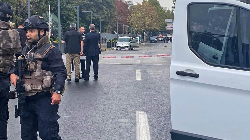 Explozie puternică la Ankara, lângă Parlamentul Turciei. Ministerul de Interne spune că este un „atentat terorist“