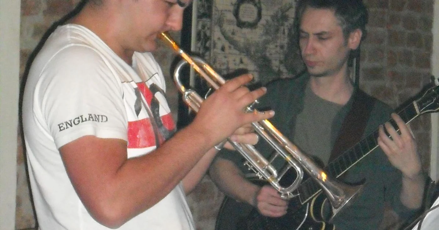 Ştefan Olariu şi Dan Alex Mitrofan, în concert la D`arc