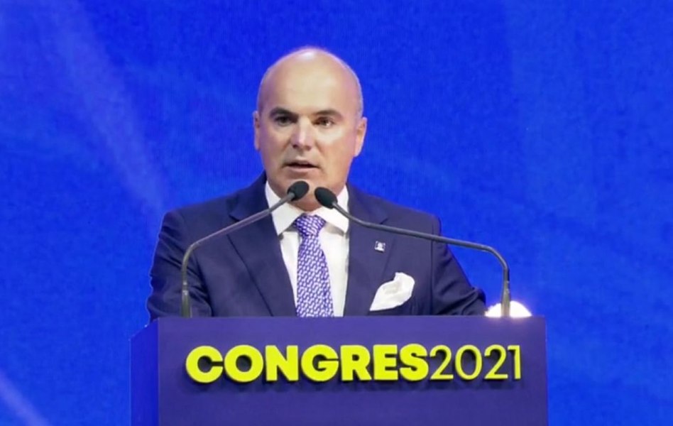 Rareș Bogdan, replică pentru Tudose: Era probabil la bufet, în timp ce europarlamentarii PNL lucrau pentru banii fermierilor 