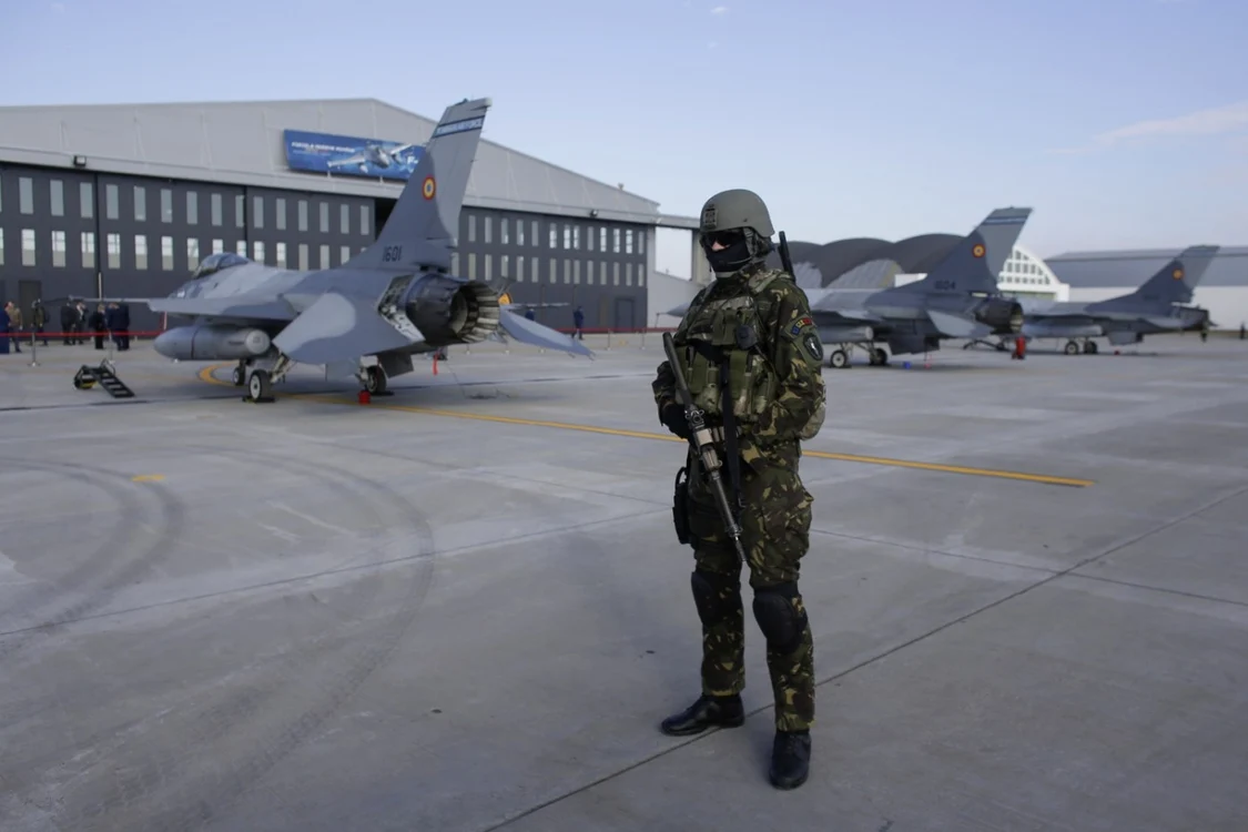 România a primit primele şase avioane americane F16 A/B Block 15 MLU modernizate la standardul M 5.2 dintr-o escadrilă de 12 FOTO